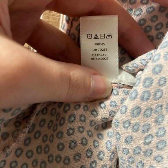 Adorable LOFT Top - Picture 4 of 6